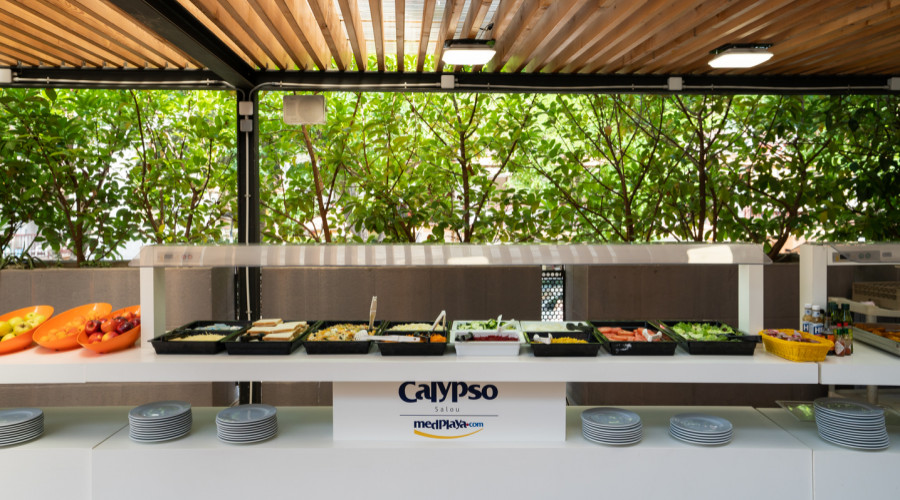 Ресторан  Al Fresco отеля Calypso